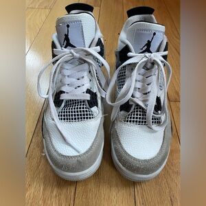 Men’s Air Jordan 4 size 7